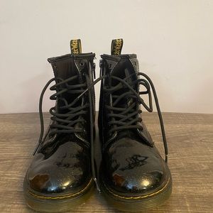 Beautiful Dr Marteen Girls Boots With Glitter Undertone